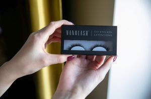 Pohodlné klastrové mihalnice od Nanolash – DIY Eyelash Extensions Test